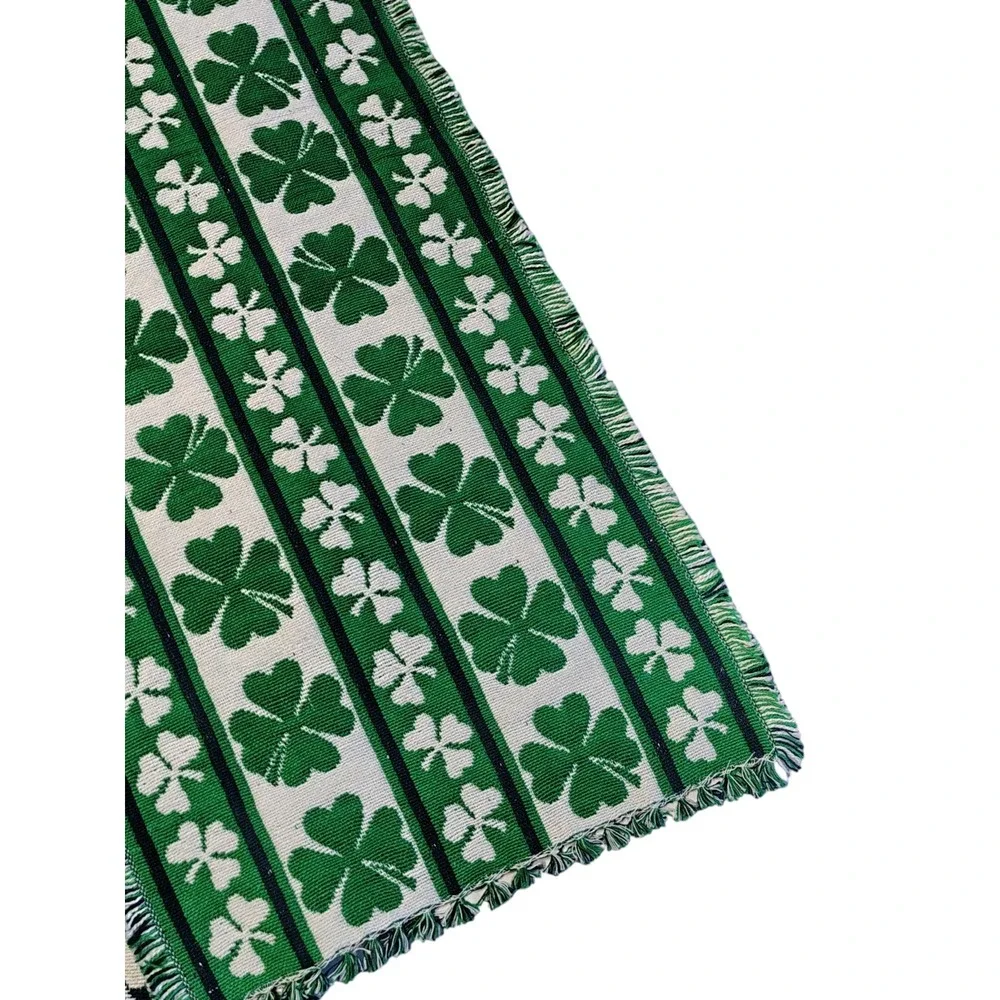 Vintage‎ Shamrock Tapestry Table Runner Reversible St Patrick's Day Decor